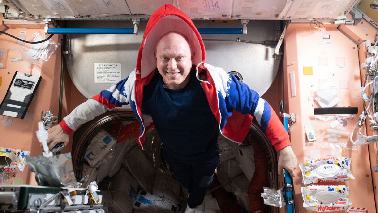 Rus kozmonot SpaceX'ten çıkarıldı: casusluk şüphesi mi var?