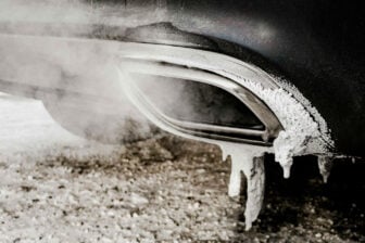 Voiture Pot Echappement
