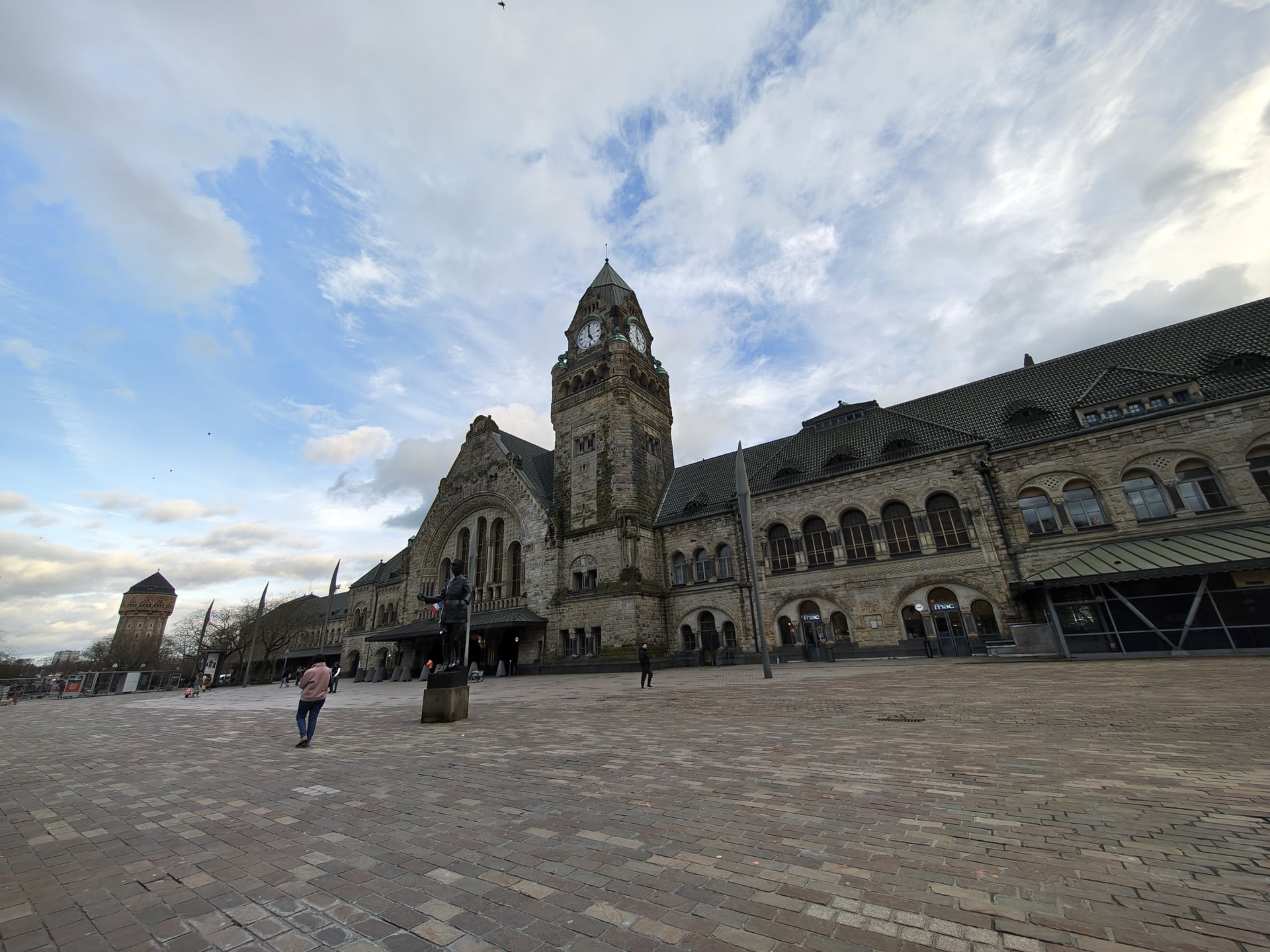 Motorola Signature Ultra Grand Angle Jour (2)