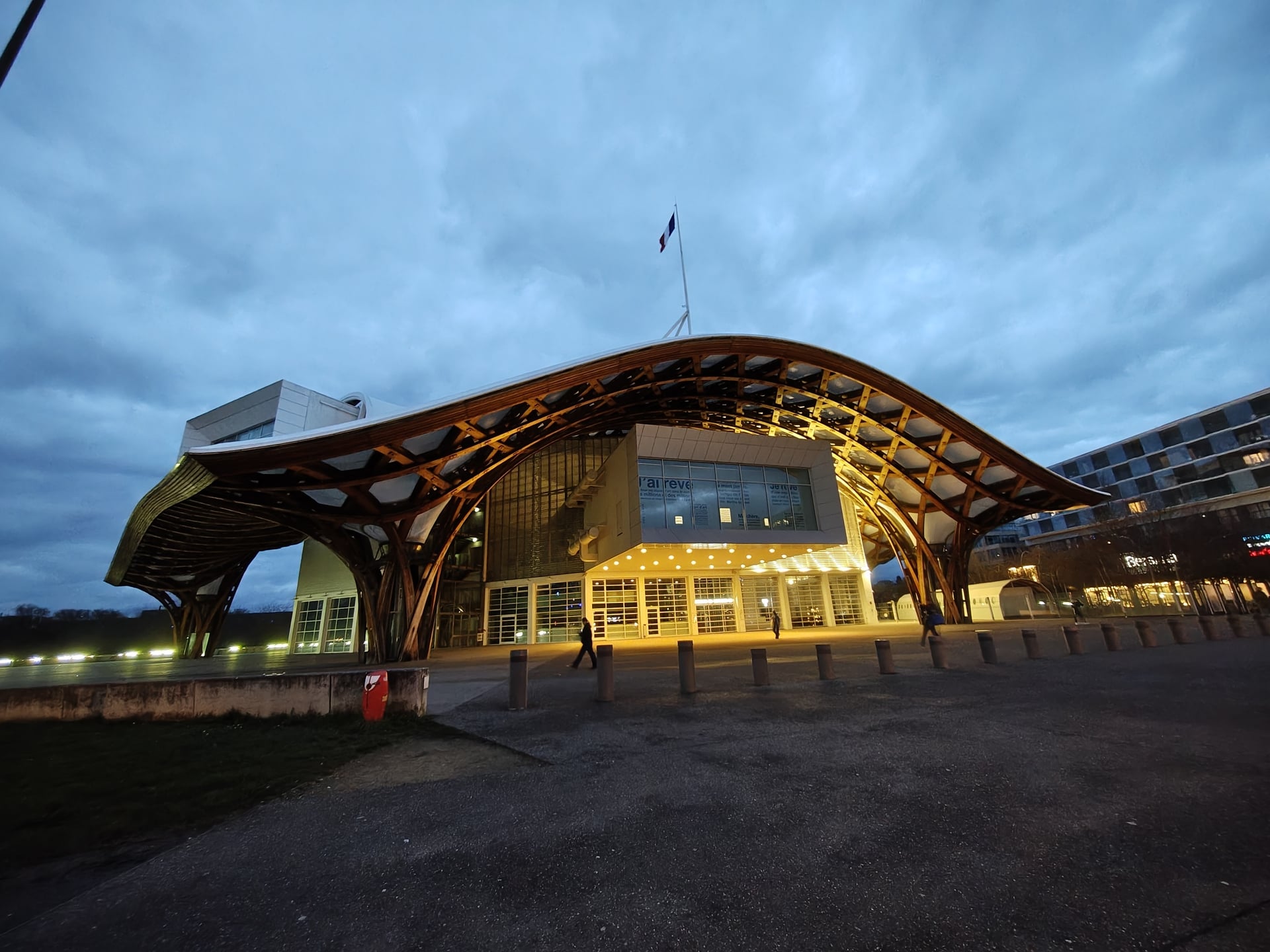 Motorola Signature Ultra Grand Angle Nuit (2)