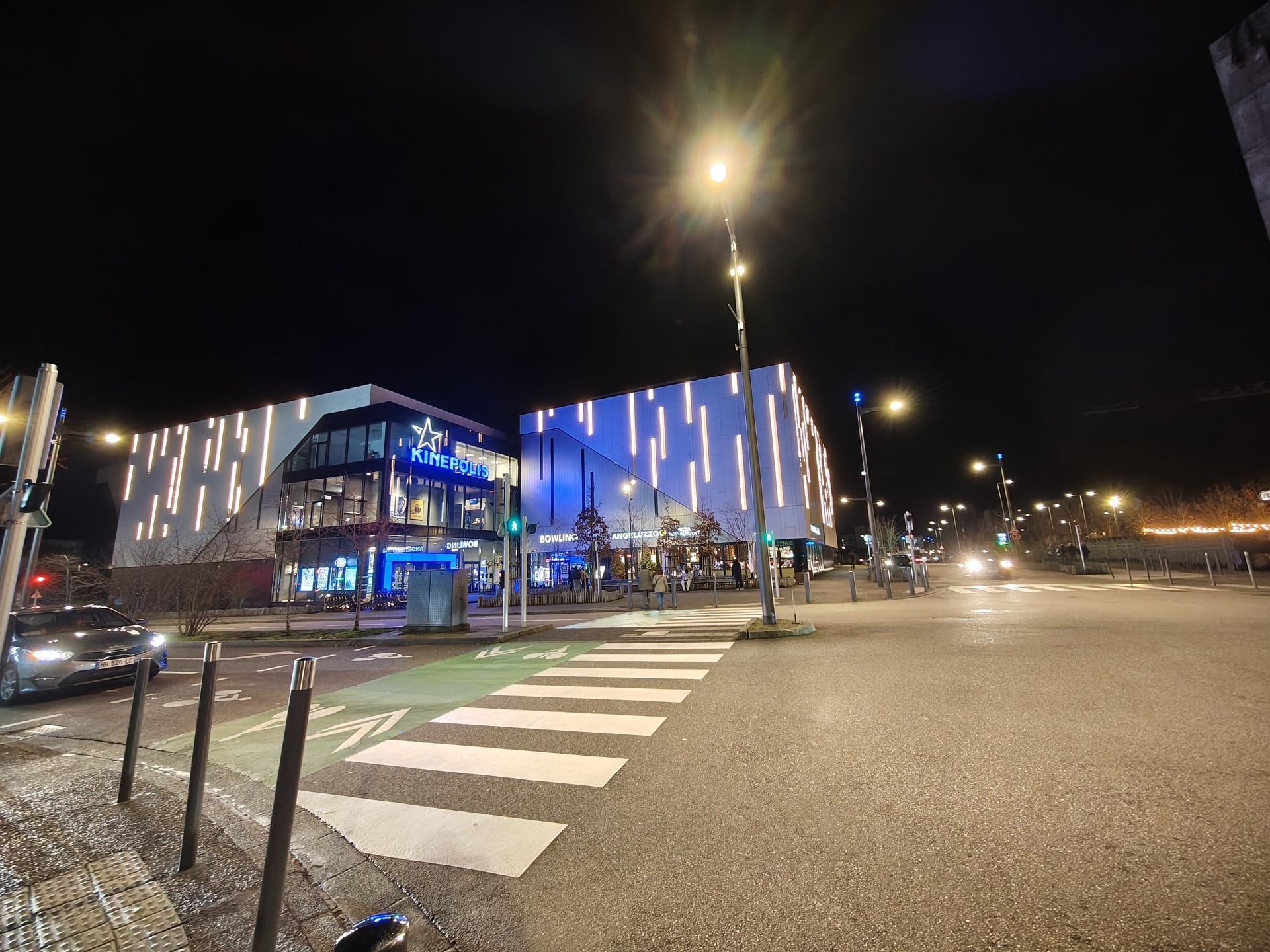 Motorola Signature Ultra Grand Angle Nuit (3)