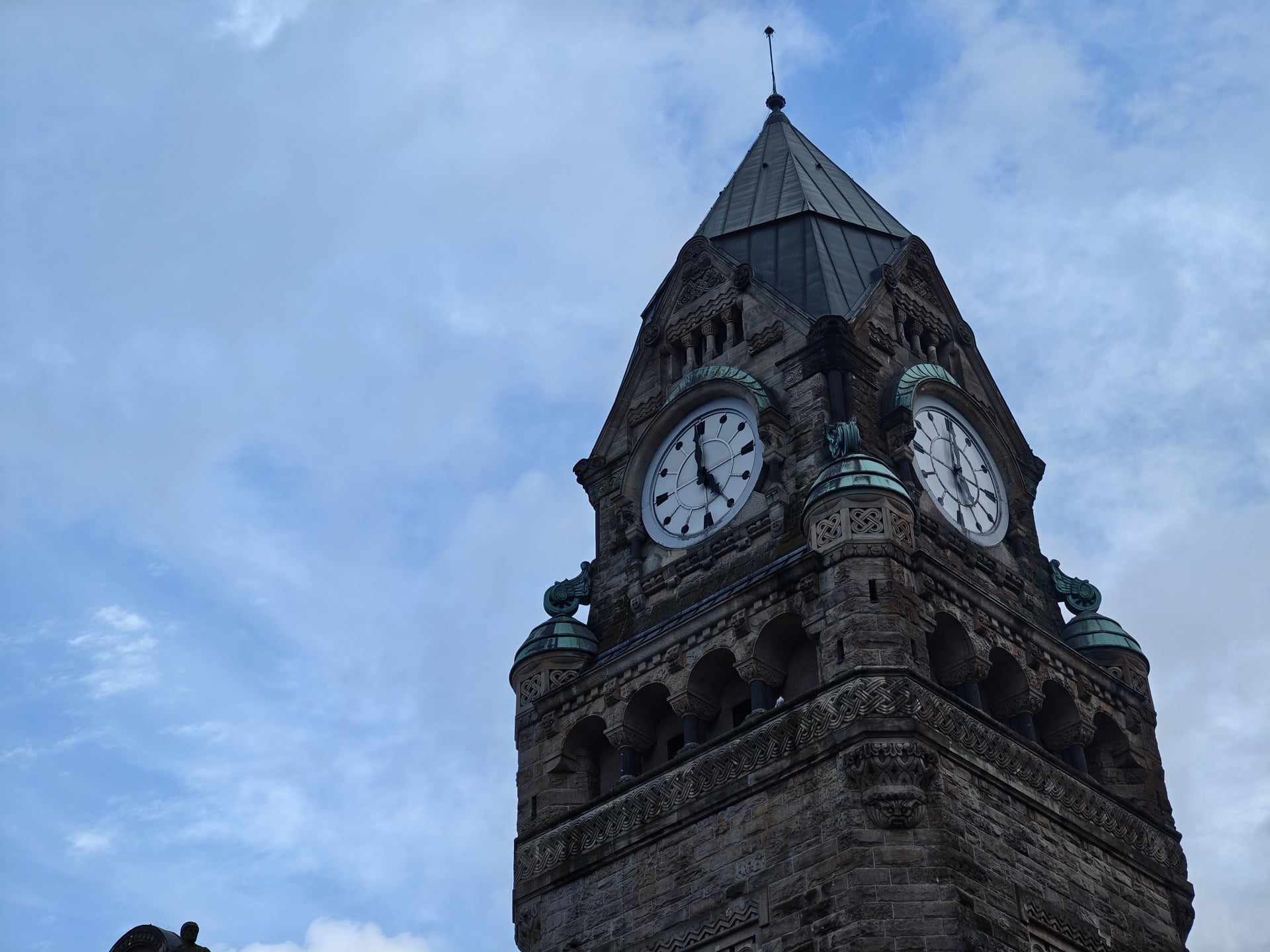 Motorola Signature Zoom 3x Jour (2)