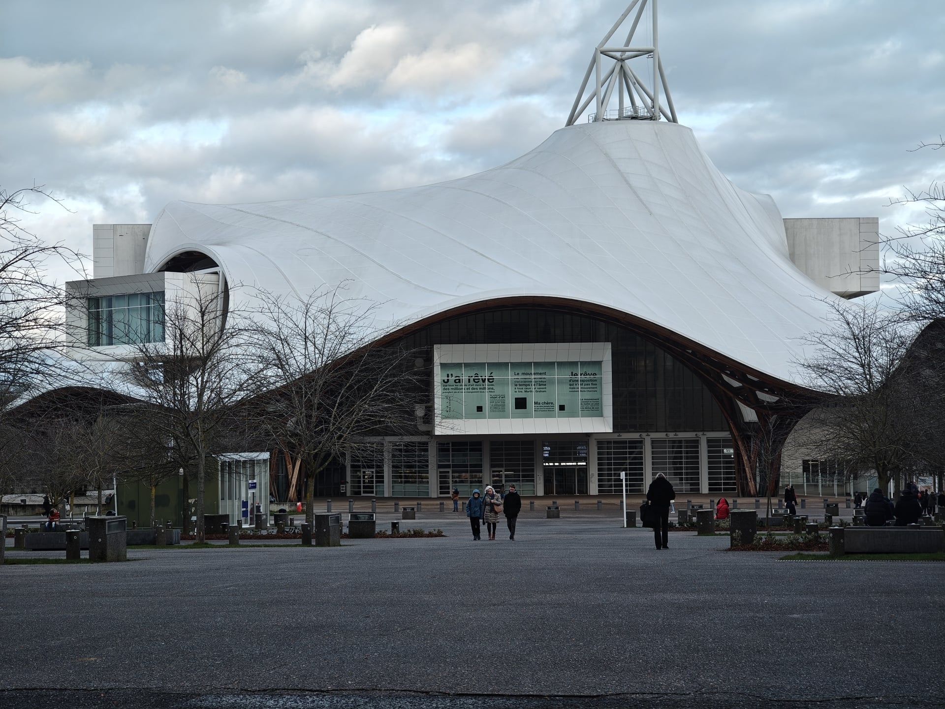 Motorola Signature Zoom 3x Jour