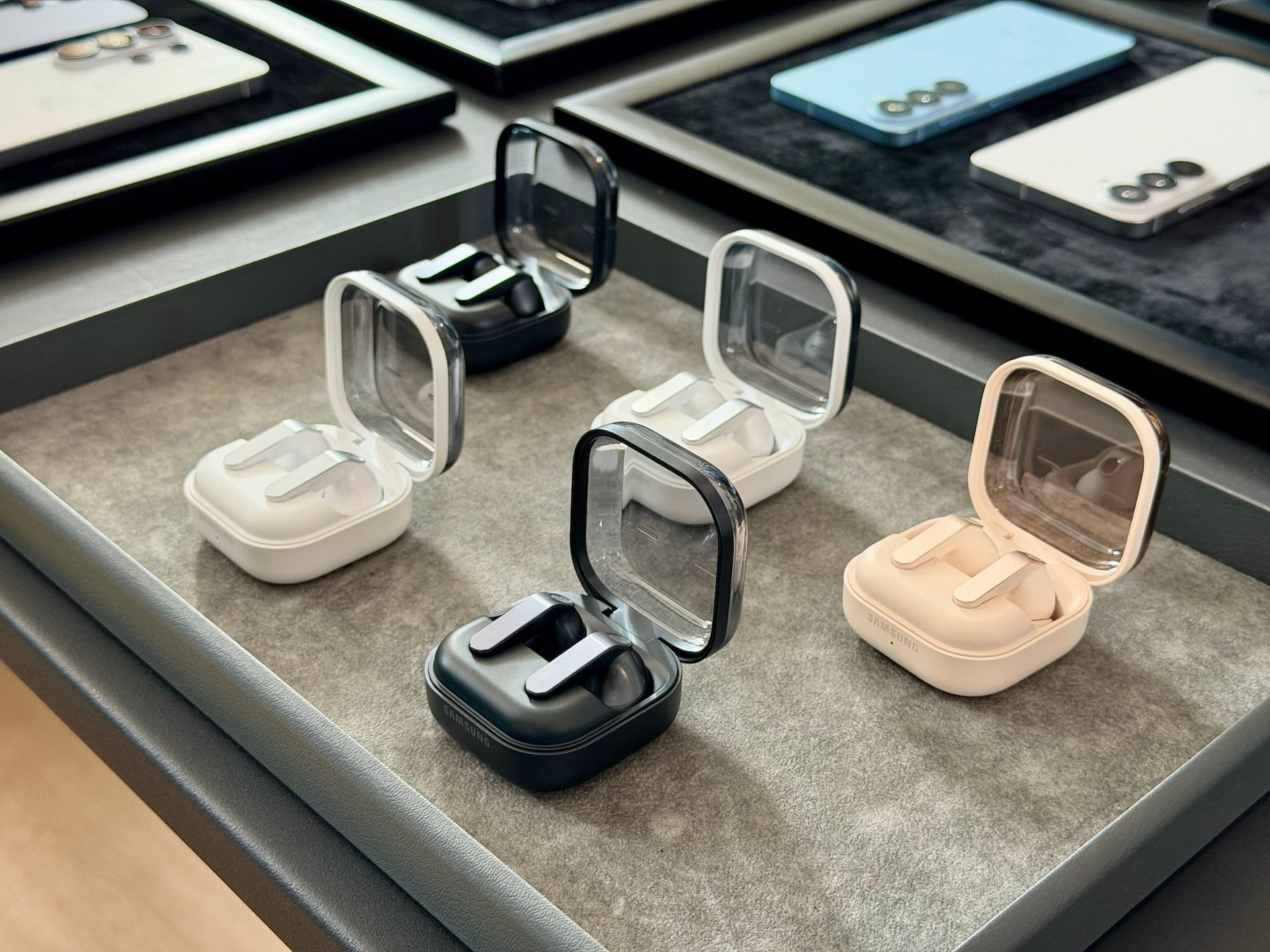 Samsung Galaxy Buds4 Pro1