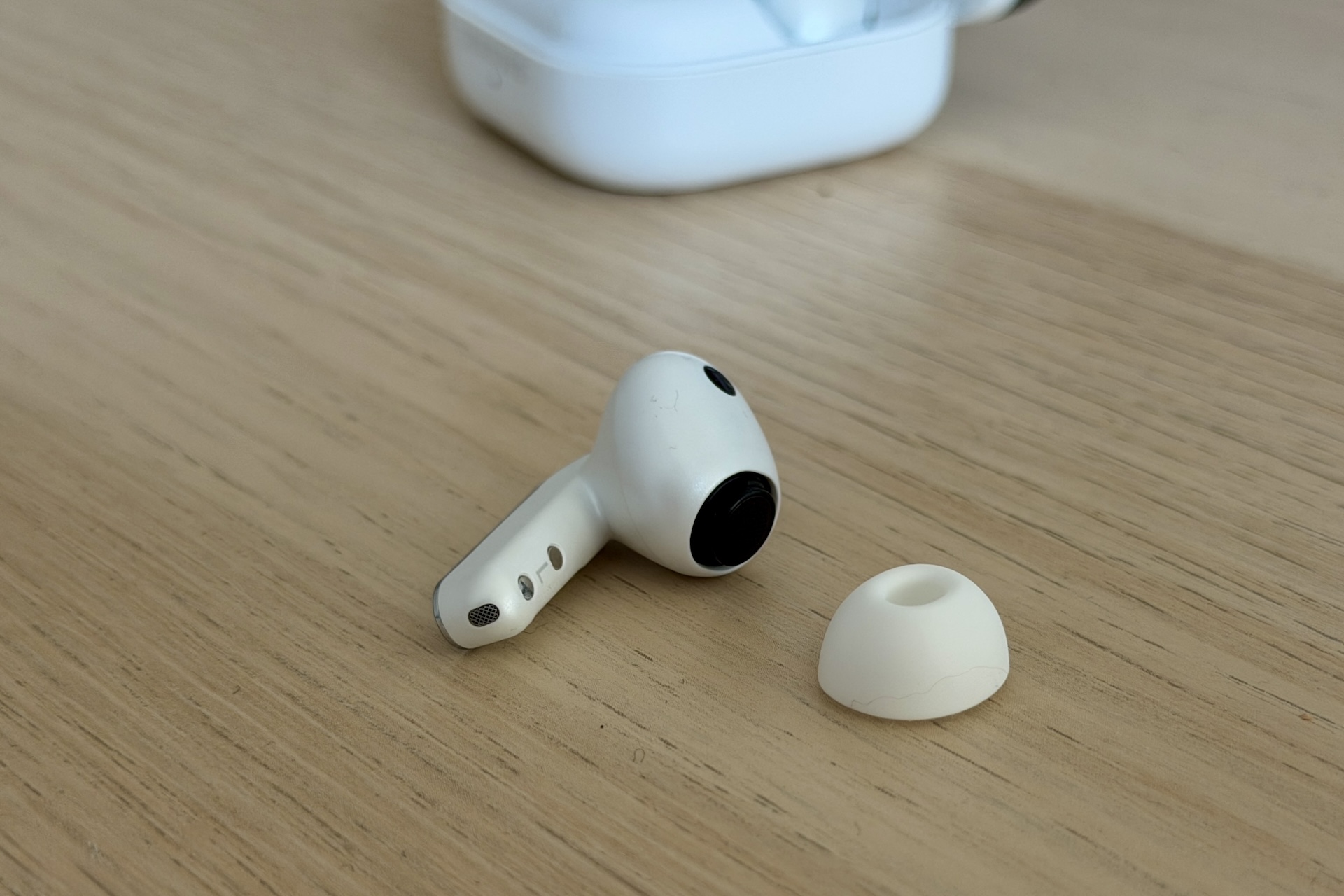 Samsung Galaxy Buds4 Pro11