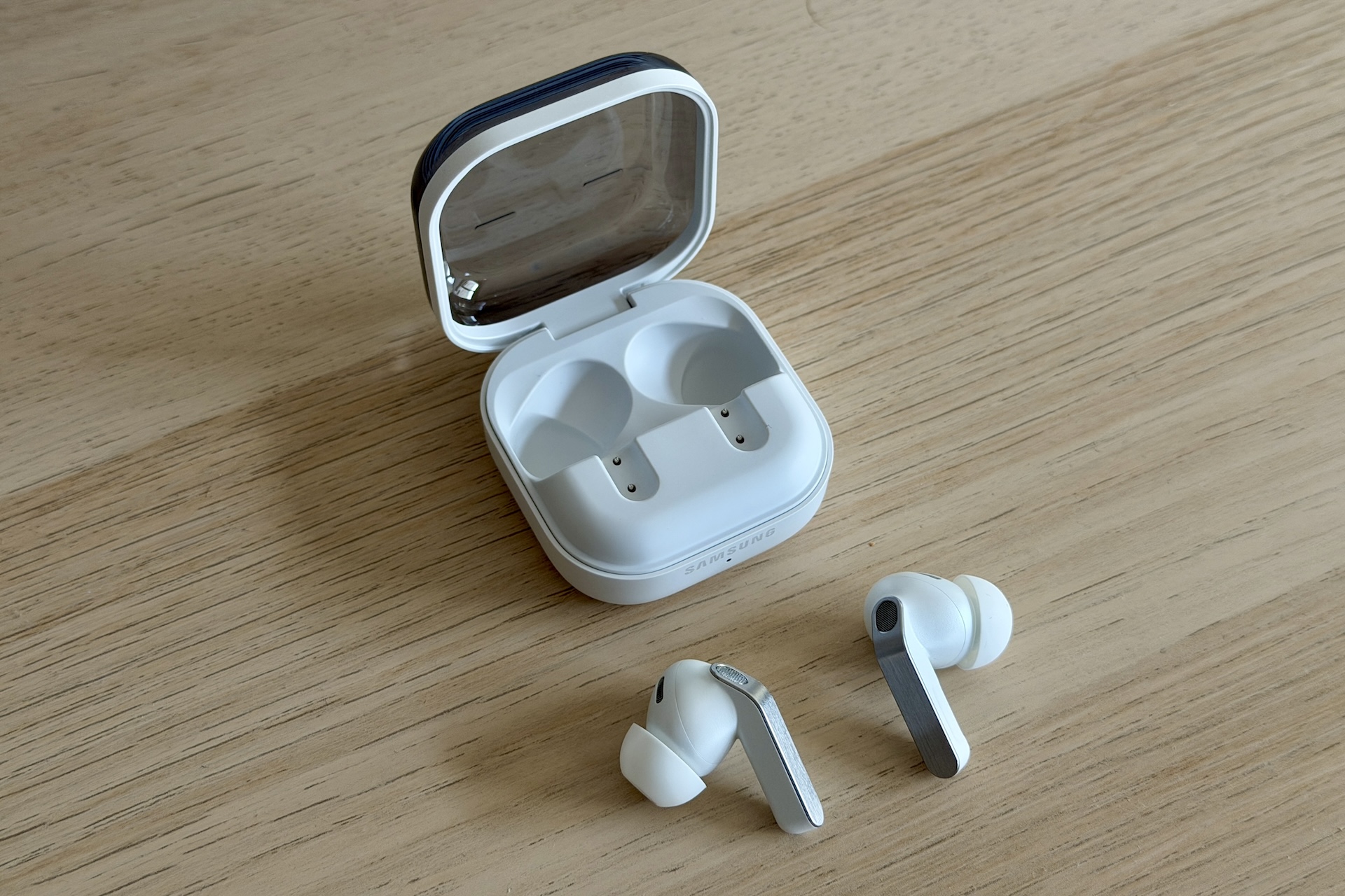 Samsung Galaxy Buds4 Pro13