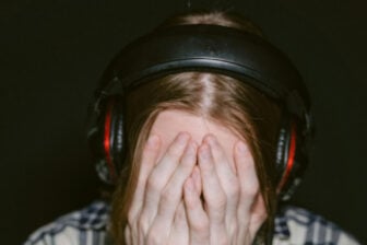 Casque Homme Anxiete