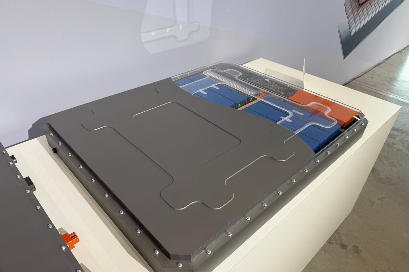 Batteries solides : deux labos expliquent enfin pourquoi elles cassent