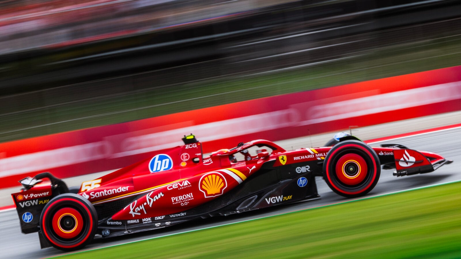 F1'i ücretsiz canlı nasıl izleyebilirim?