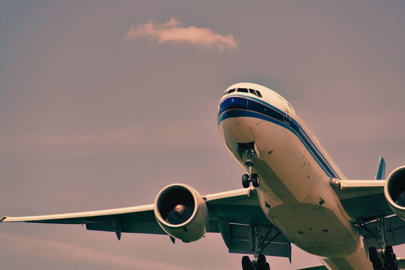 Pénurie de kérosène en vue ? Le prix des billets d'avion risque d'exploser pour les vacances d'été