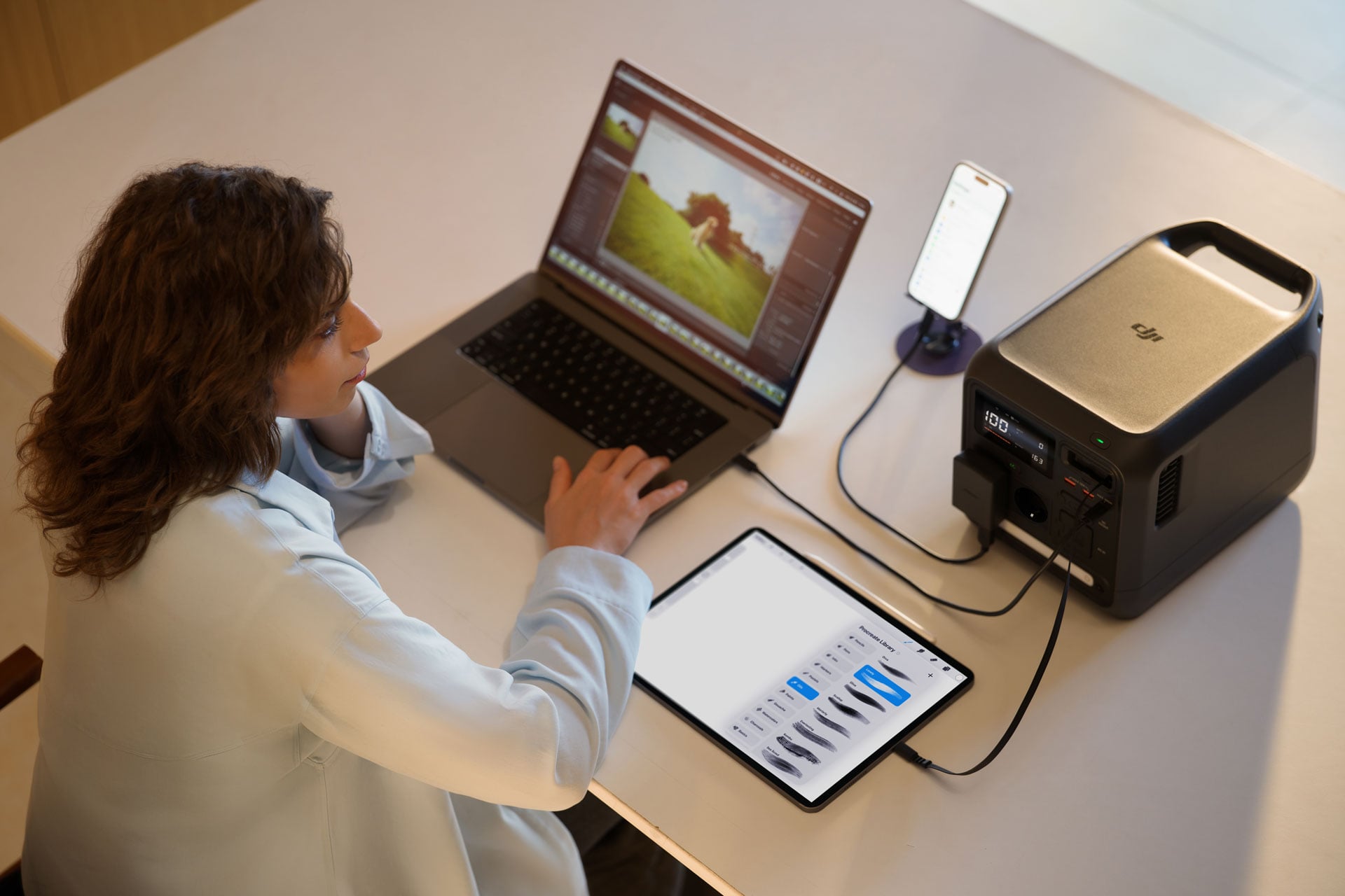 Dji Power 1000 Mini Desktop Charging Station