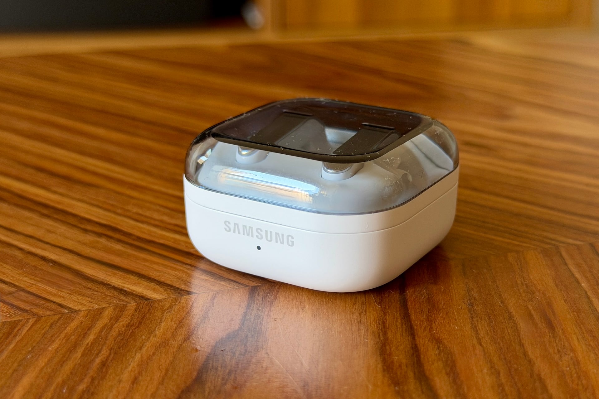 Samsung Galaxy Buds4 1