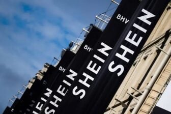 Les bannières de Shein sur la façade du BHV à Paris, le 3 novembre 2025.