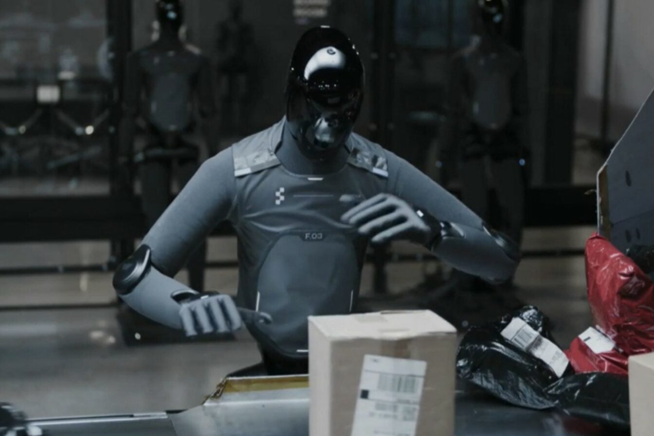 Robot contre humain : qui trie les colis le plus vite ? Ce concours a tranché