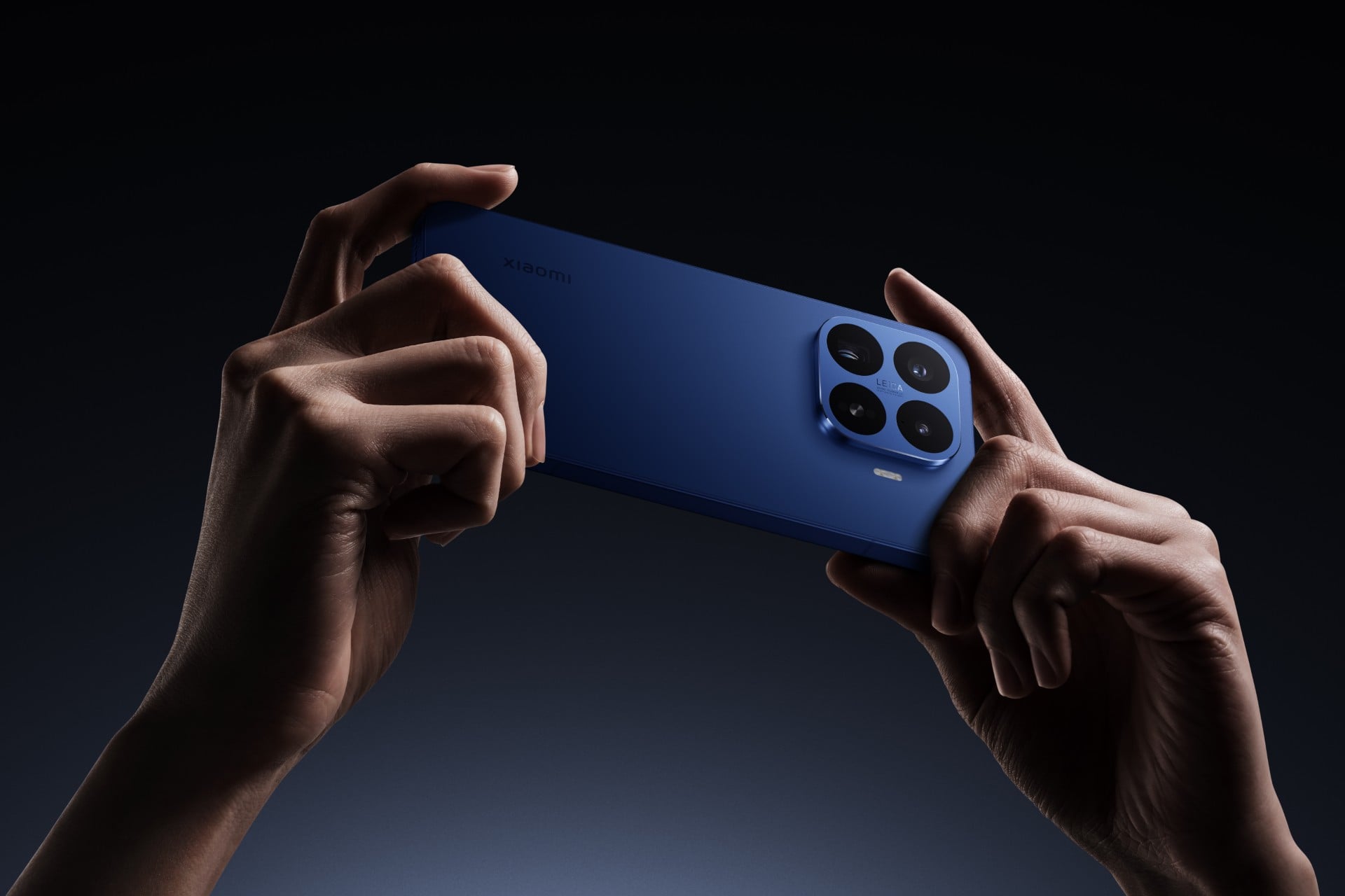 Xiaomi 17t Pro Handhold2 Deepblue R2(1) (01net.com)