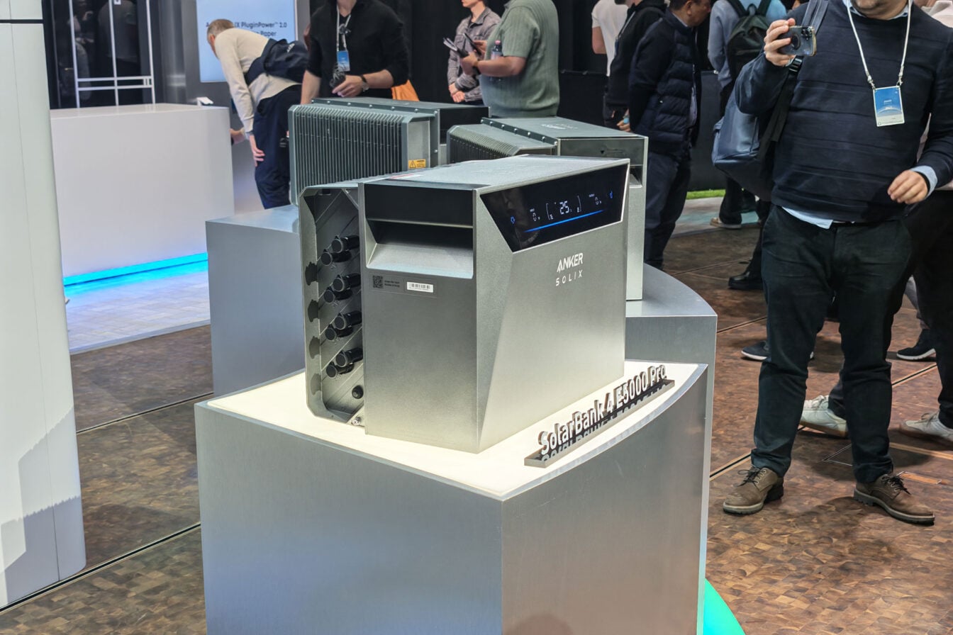 On a vu la Anker SOLIX Solarbank 4 Pro en vrai : 8 faits que les photos officielles ne montrent pas