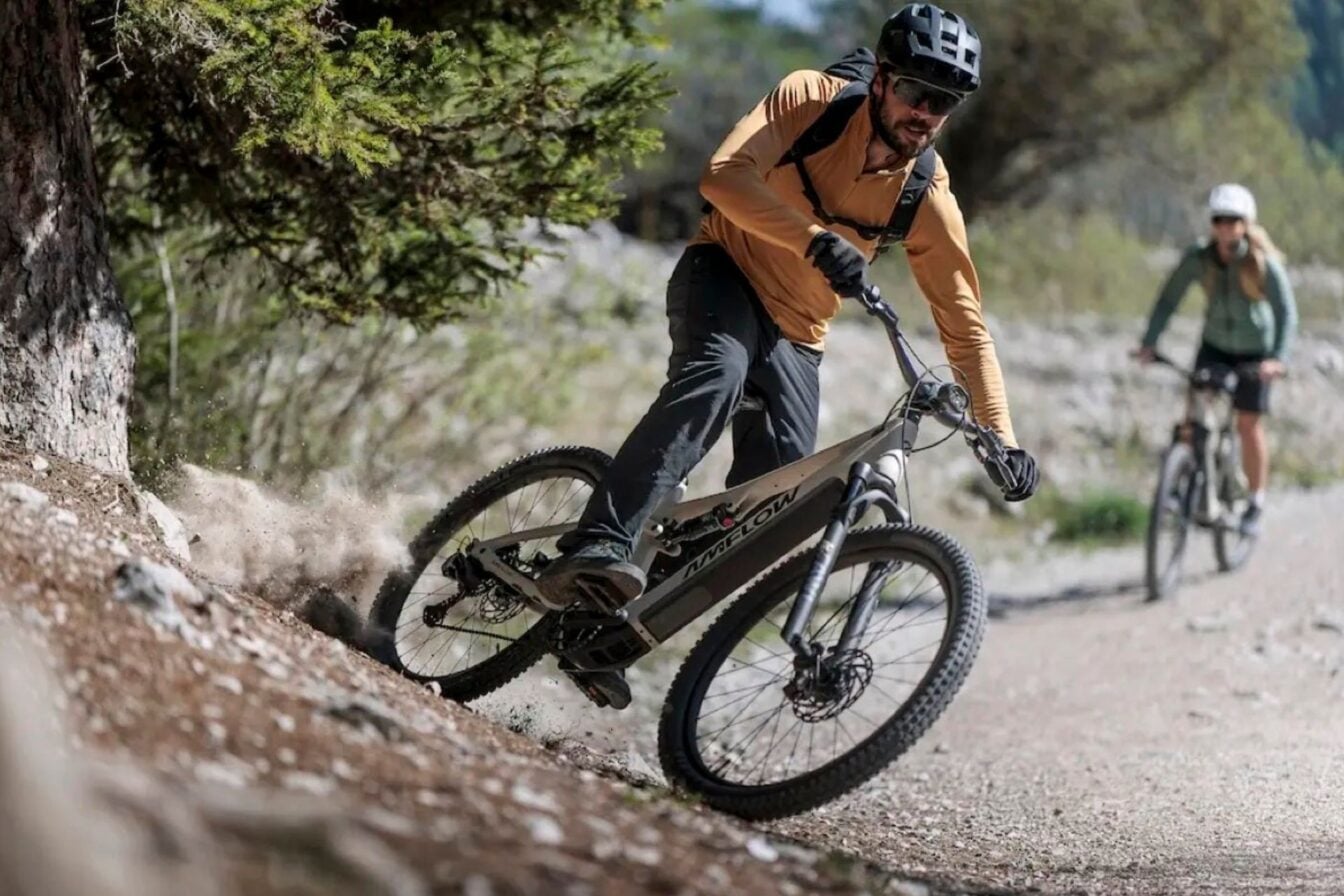 DJI présente l’Amflow TL Carbon, un VTT électrique tout carbone deux fois moins cher que le précédent