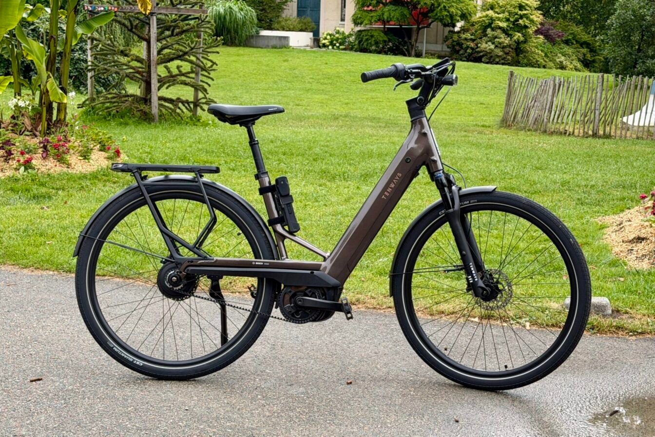 Test Tenways AGO Performance : le vélo électrique urbain s’offre la force d’un moteur Bosch