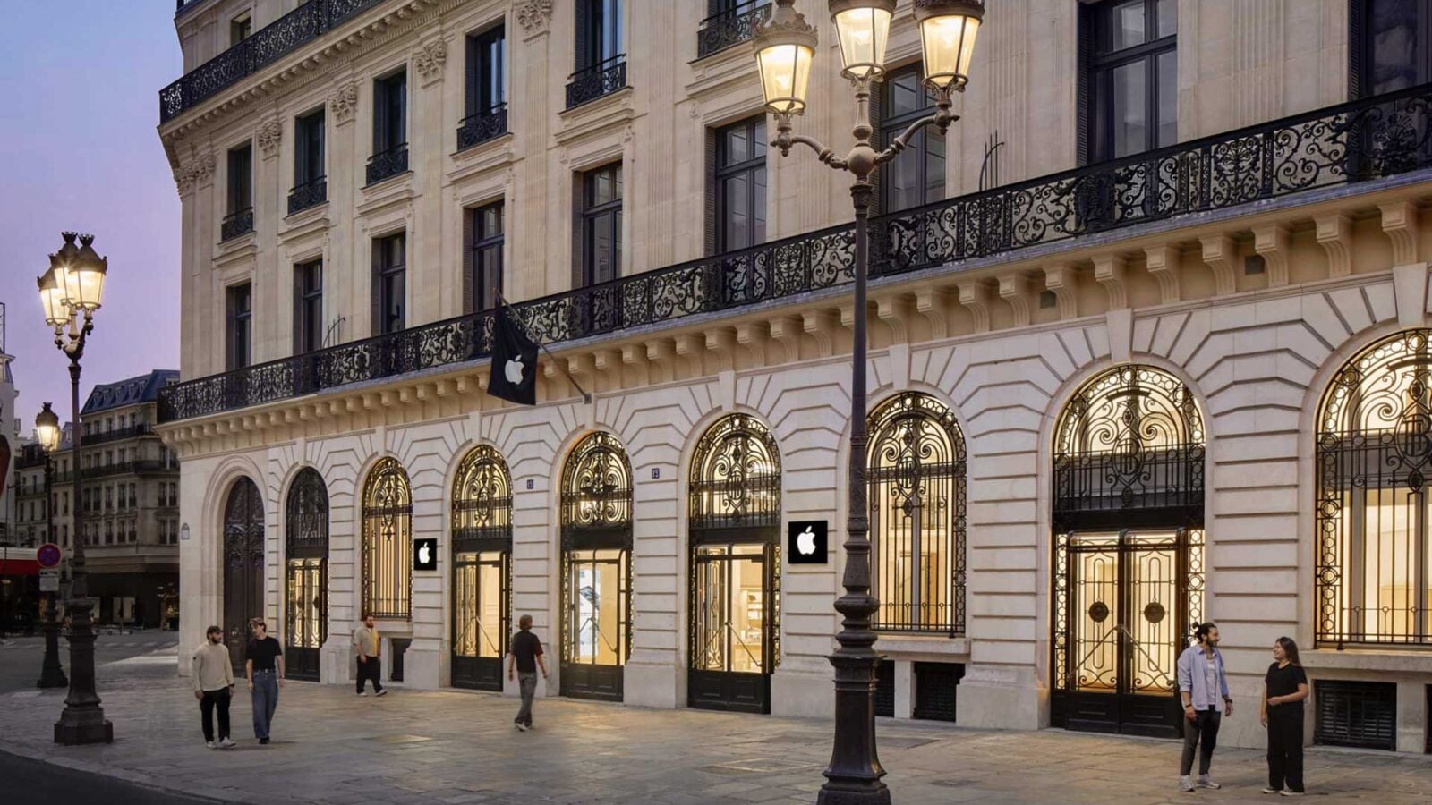 Apple, Bercy'ye 212 milyon euro ödedi ve daha fazla düzenleme yapılmasını önlemek için bir anlaşma imzaladı
