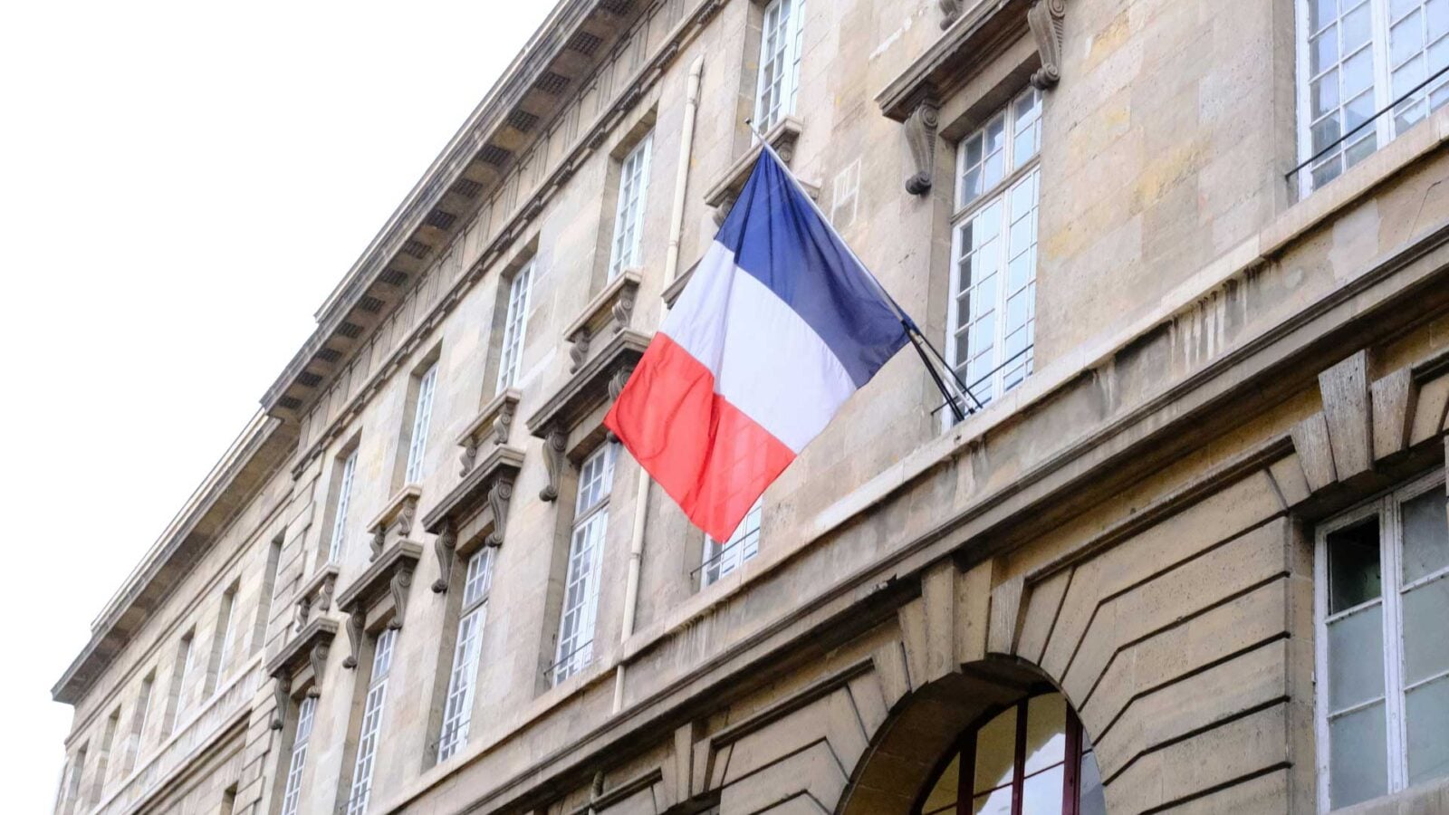 655 millions d’euros pour l'IA : le coup de force de la France à VivaTech vire à l’imbroglio géopolitique