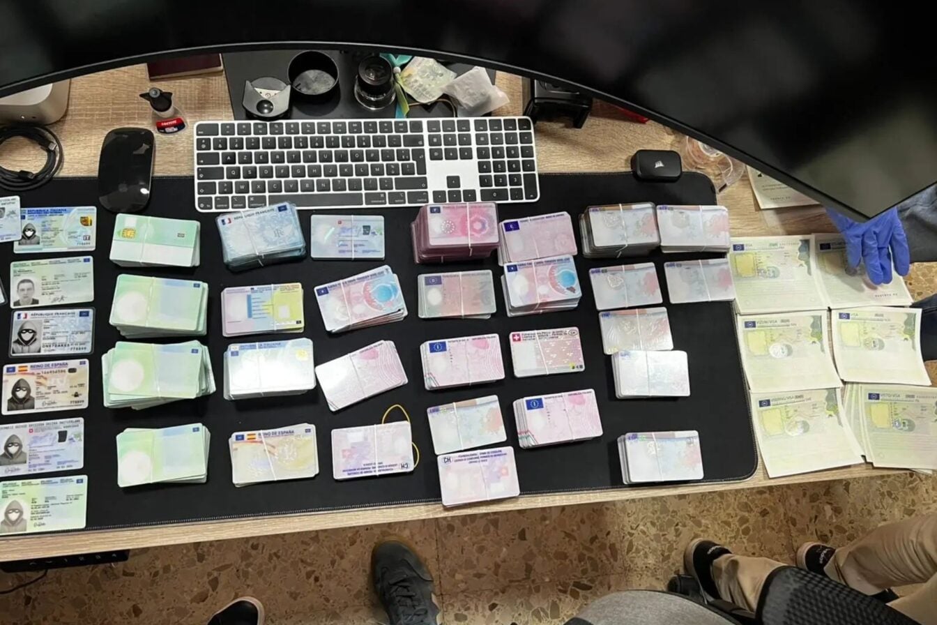 Faux papiers : une boutique criminelle en ligne a été saisie par la police
