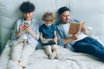 Livres Smartphones Parents Enfants