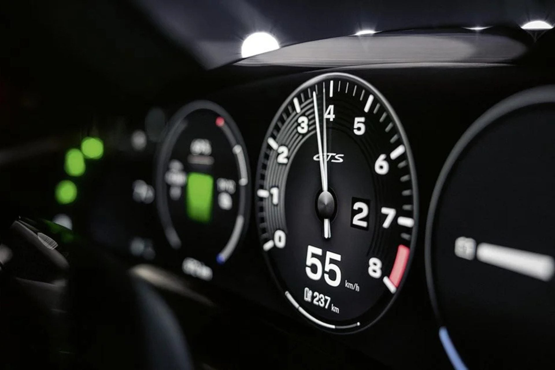Porsche Taycan Compte Tours