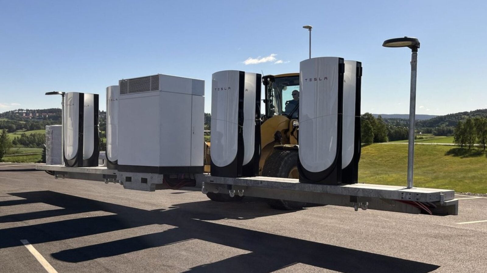 Tesla Supercharger'lar artık katlanabilir, sizin için ne gibi değişiklikler var?
