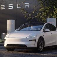 Tesla Model Y (2)