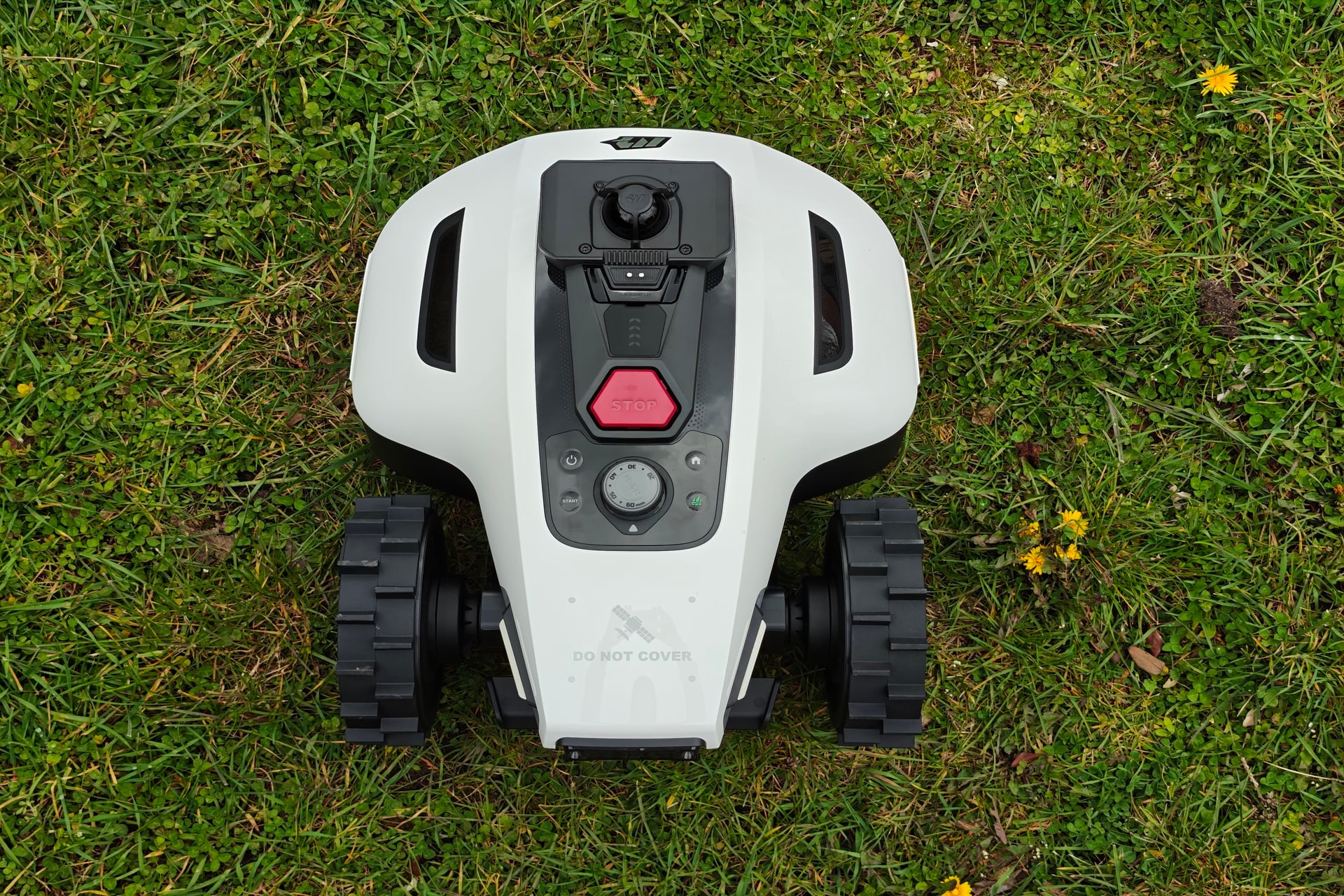 Test robot tondeuse Yuka LMini 2 1000 LiDAR design allure