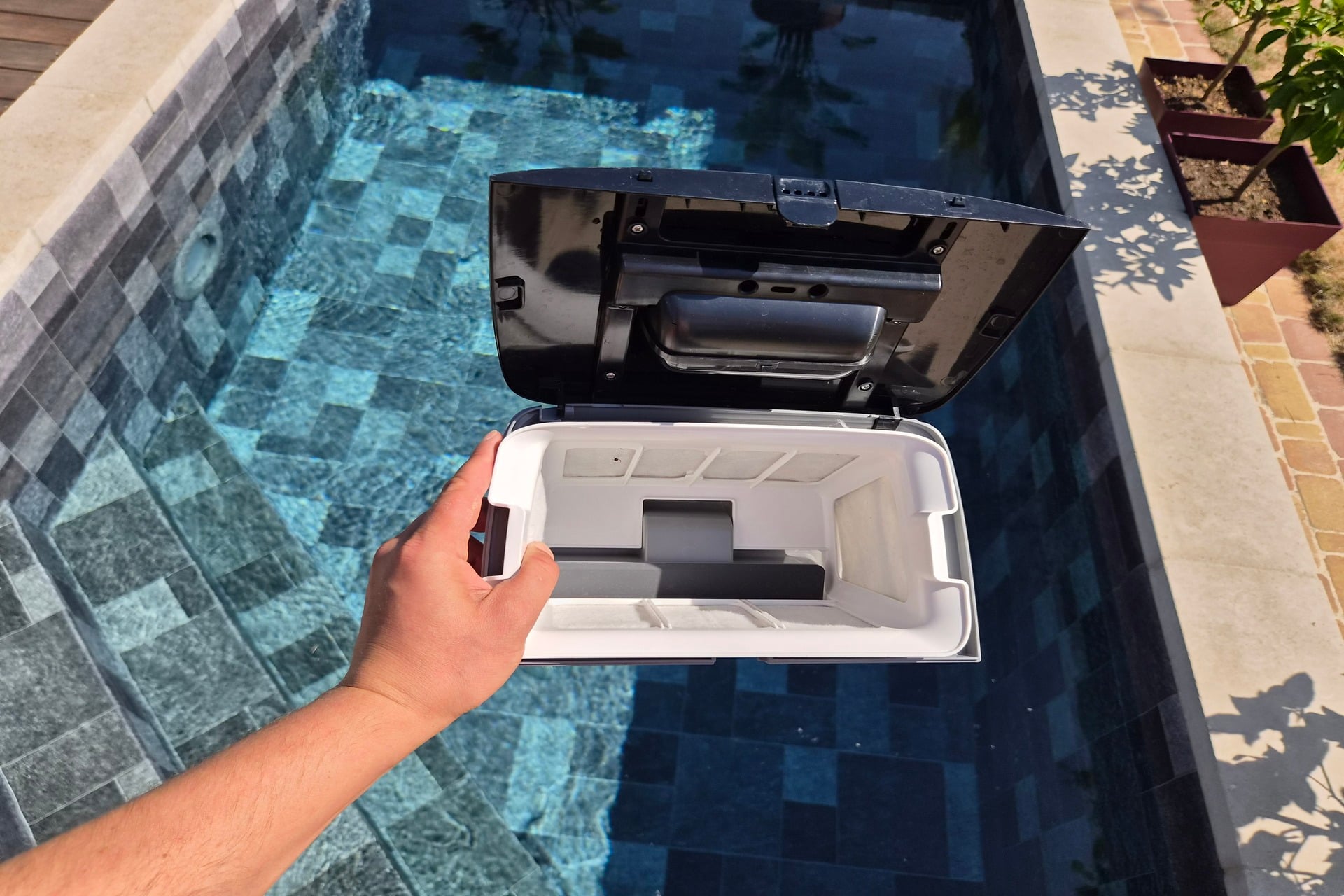 Test robot piscine Aiper Scuba V3 IA et caméra aspiration