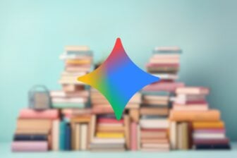 Gemini, livres en fond