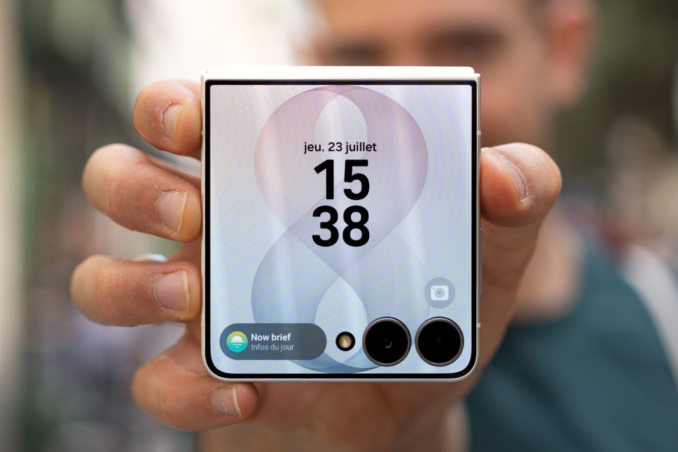 Test Samsung Galaxy Z Flip 8 : toujours plus de finesse, mais à quel prix ?