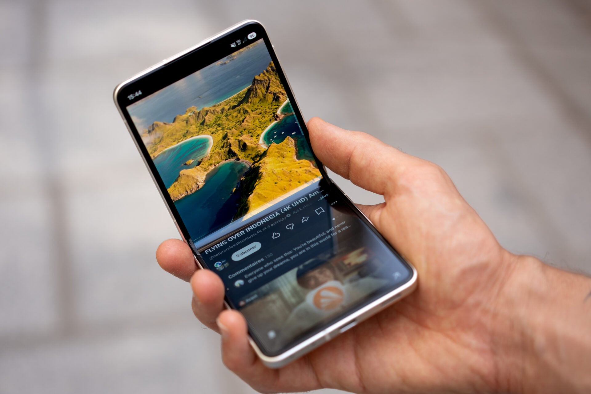 Samsung Galaxy Z Flip 8 Full