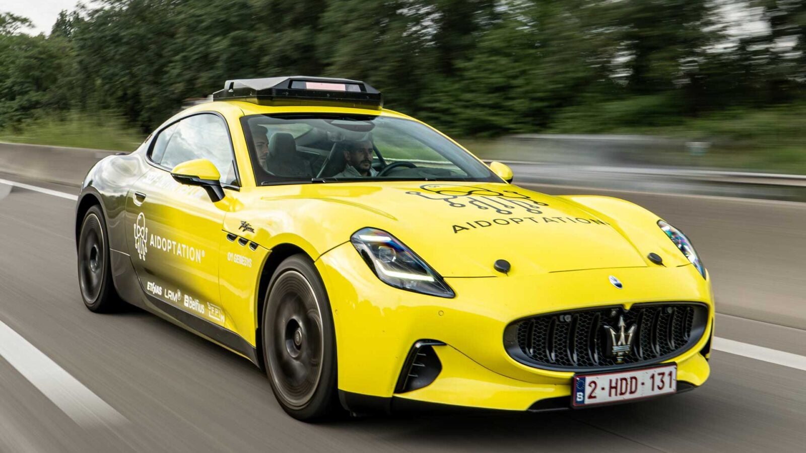 Bu Maserati, Belçika'daki otoyolda hiçbir insan müdahalesi olmadan tek başına gidecek