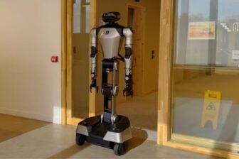 Robostral Navigate Mistral