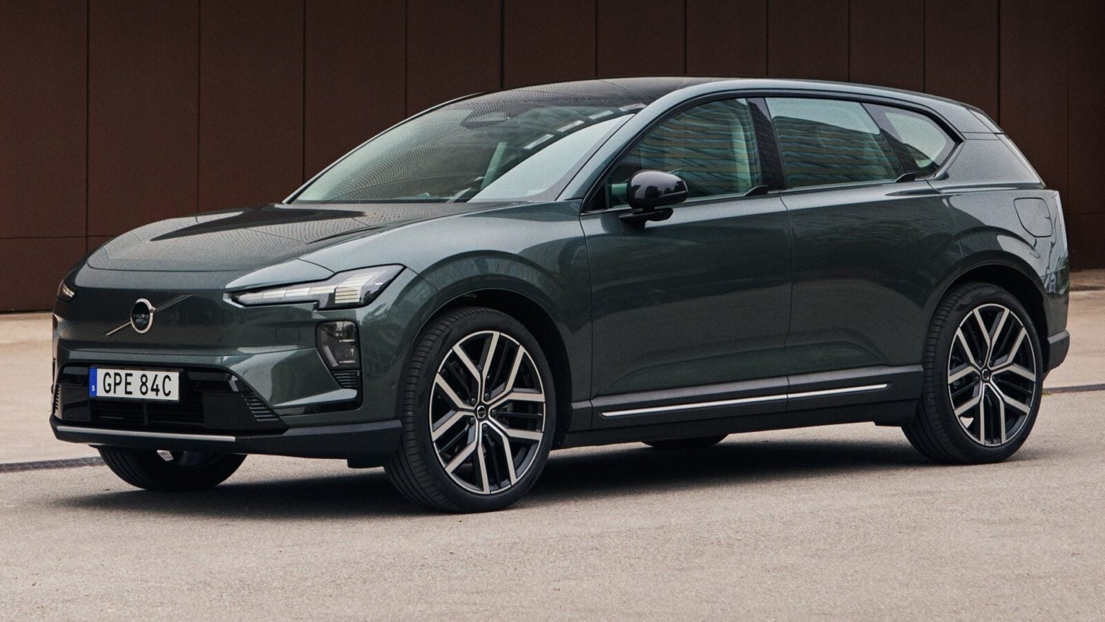 Bu yeni Volvo elektrikli SUV, 800 km'yi aşan menziliyle şaşırtıyor