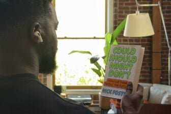 AirPods Avec Caméra 2027 (01net.com)