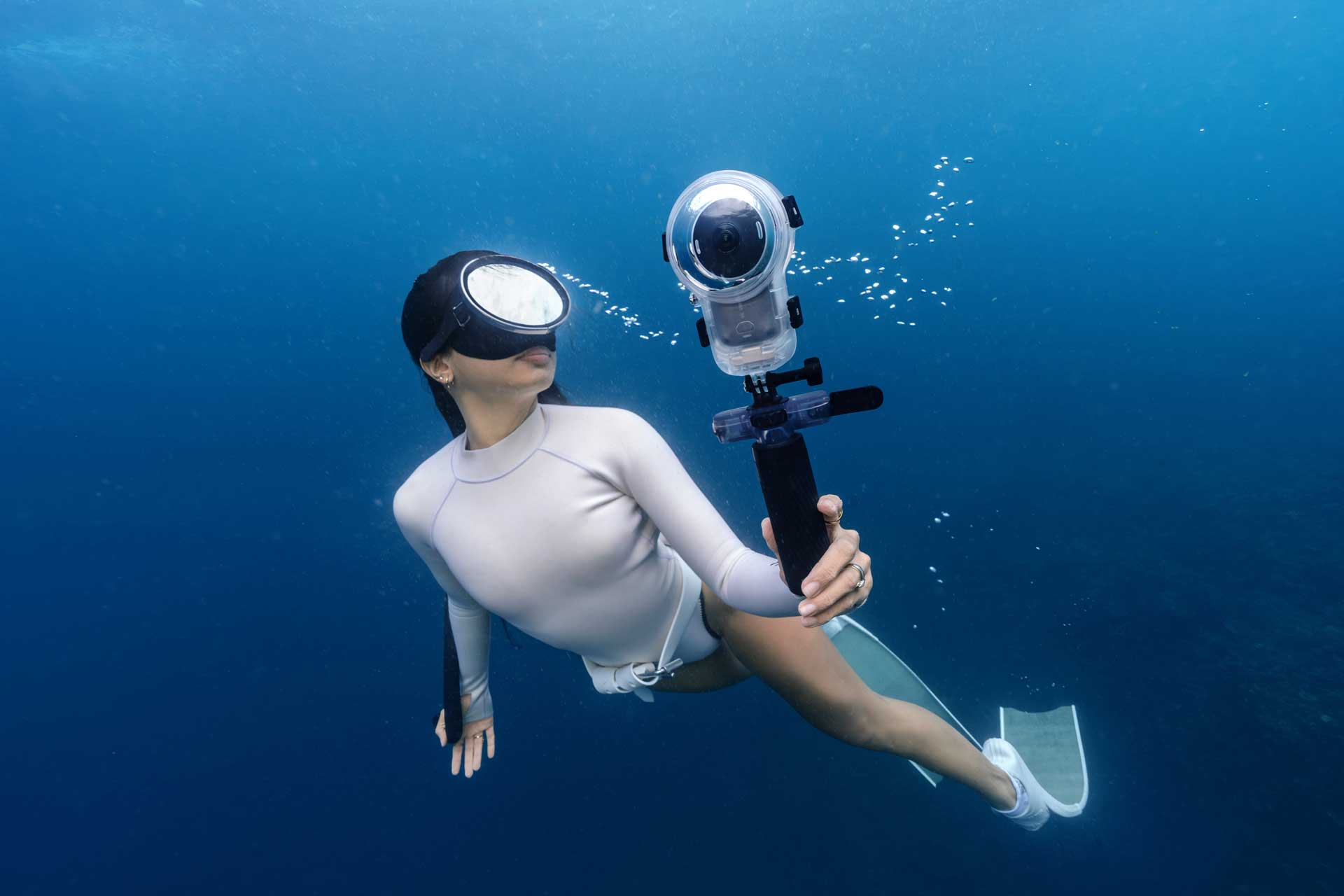 Insta360 X6 Diving