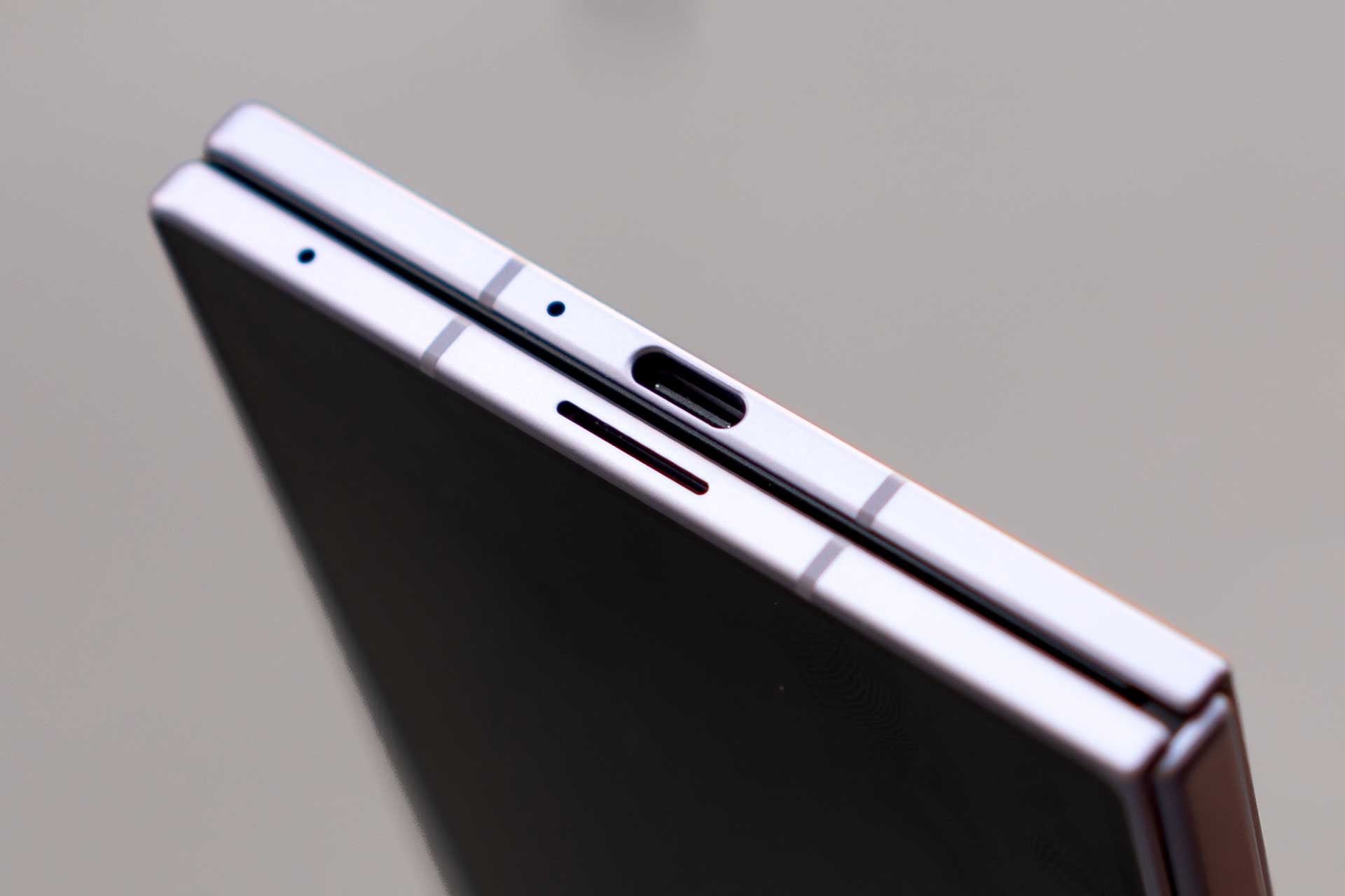 Samsung Galaxy Z Fold 8 Charge