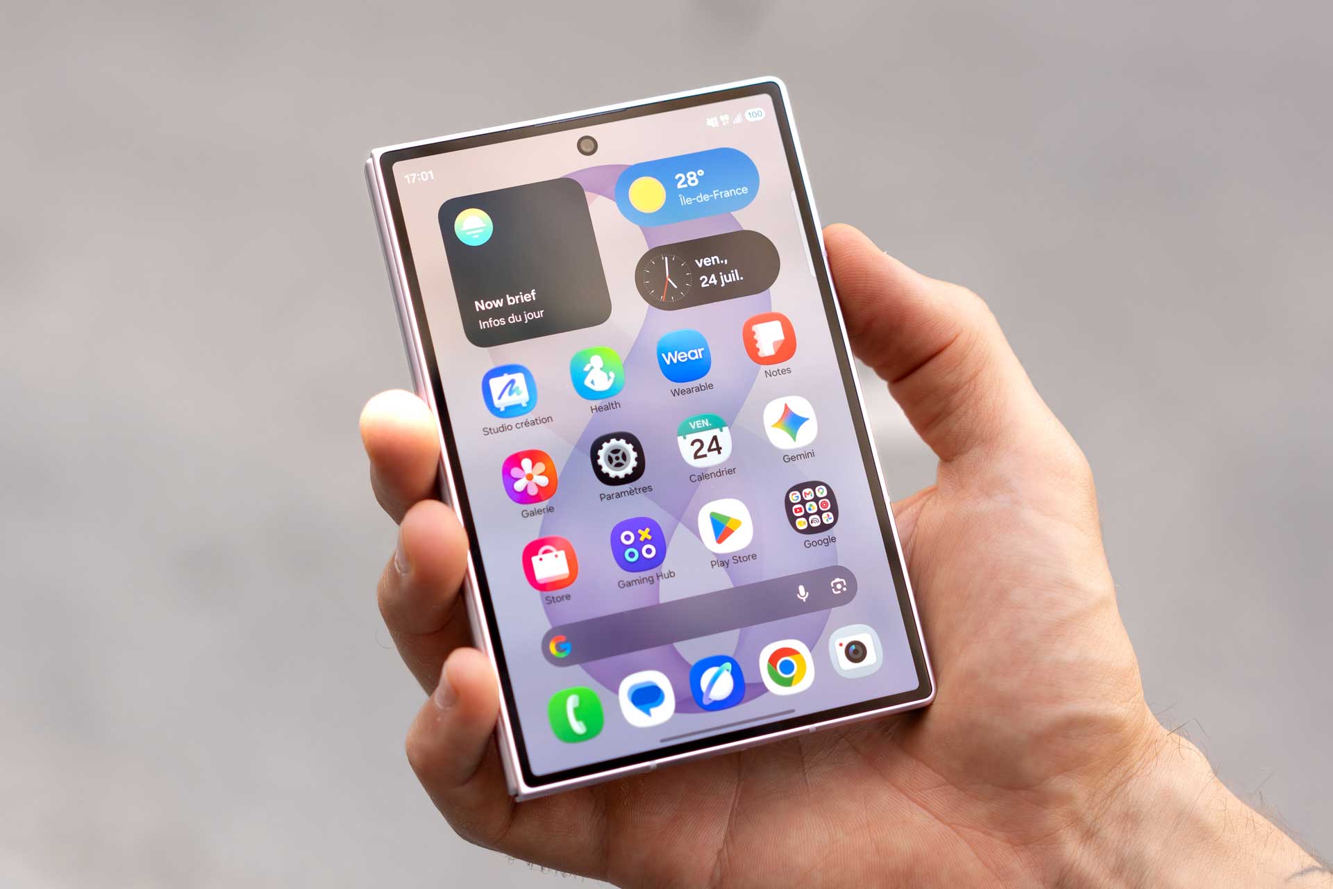 Samsung Galaxy Z Fold 8 Ecran Externe Allume