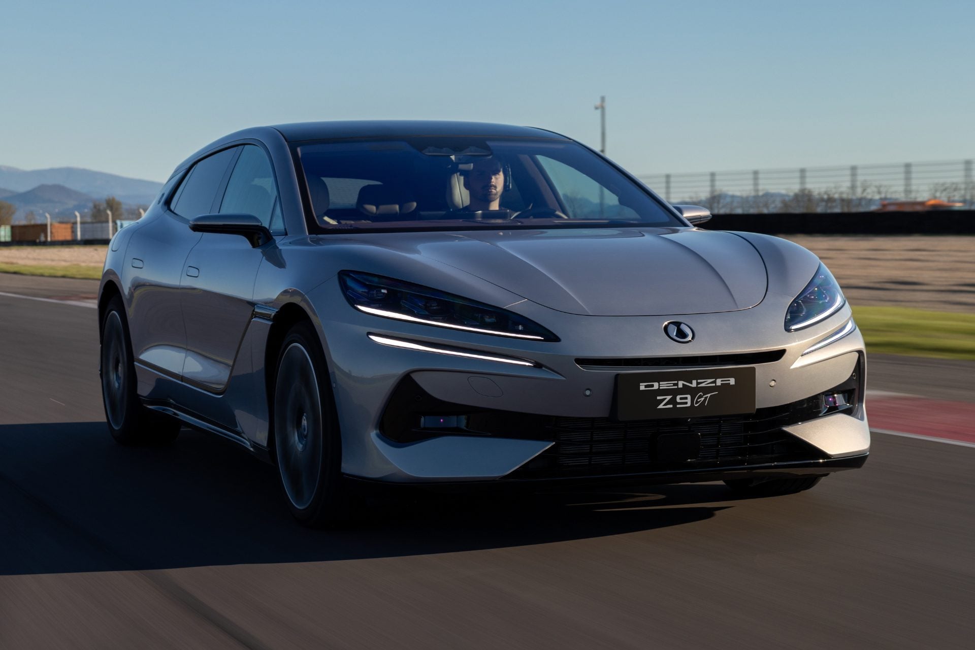 Denza Z9gt