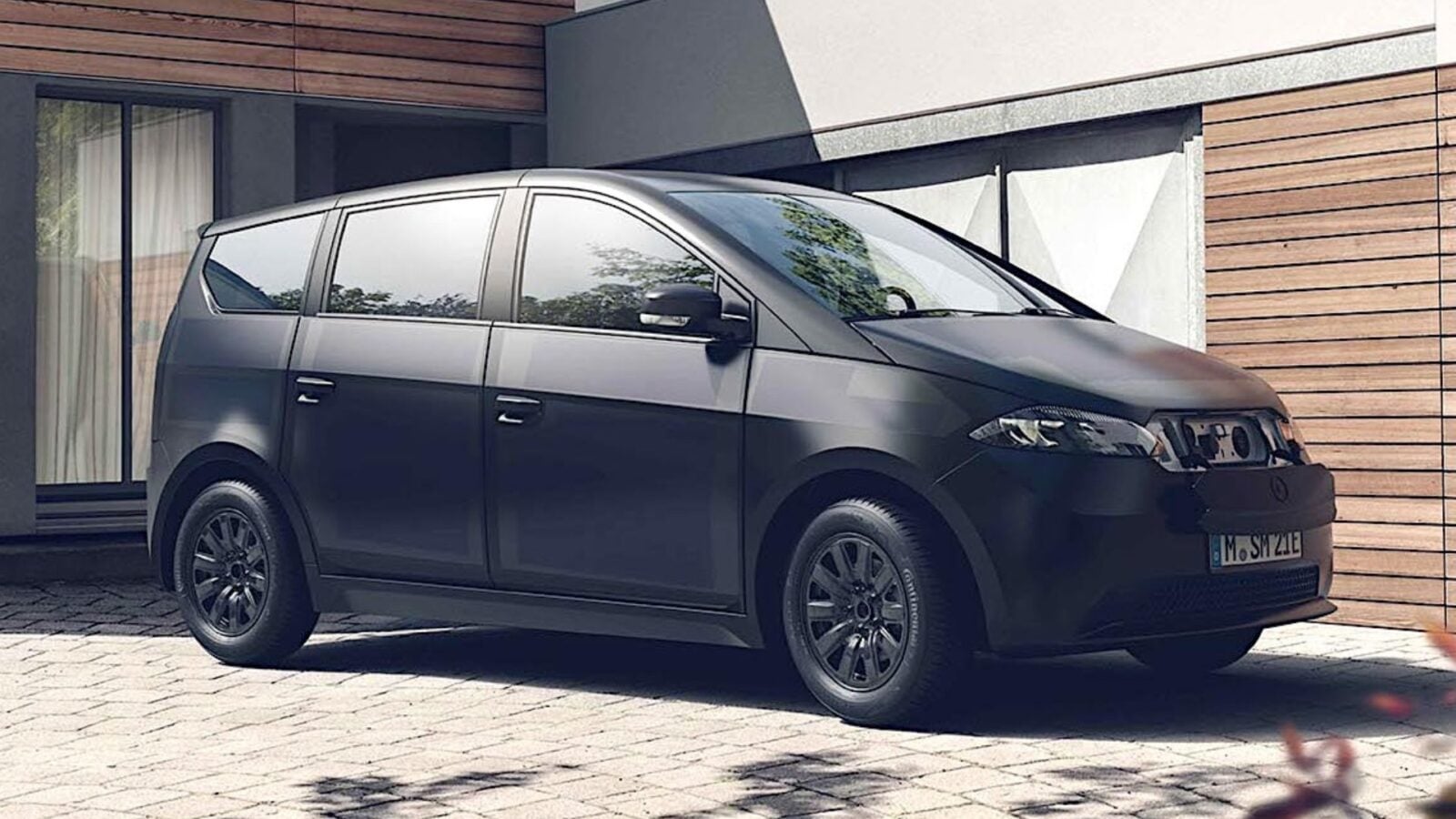 La voiture solaire, une impasse ? La faillite retentissante de ce constructeur relance le débat