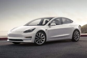 Tesla Model 3 (2)