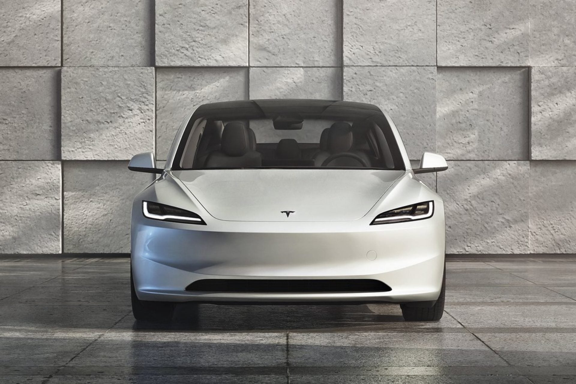 Tesla Model 3 (3)
