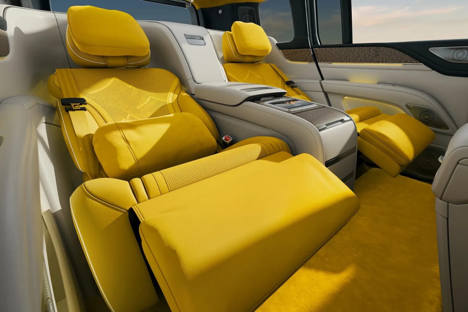 Yangwang U8l Premium Edition (2)
