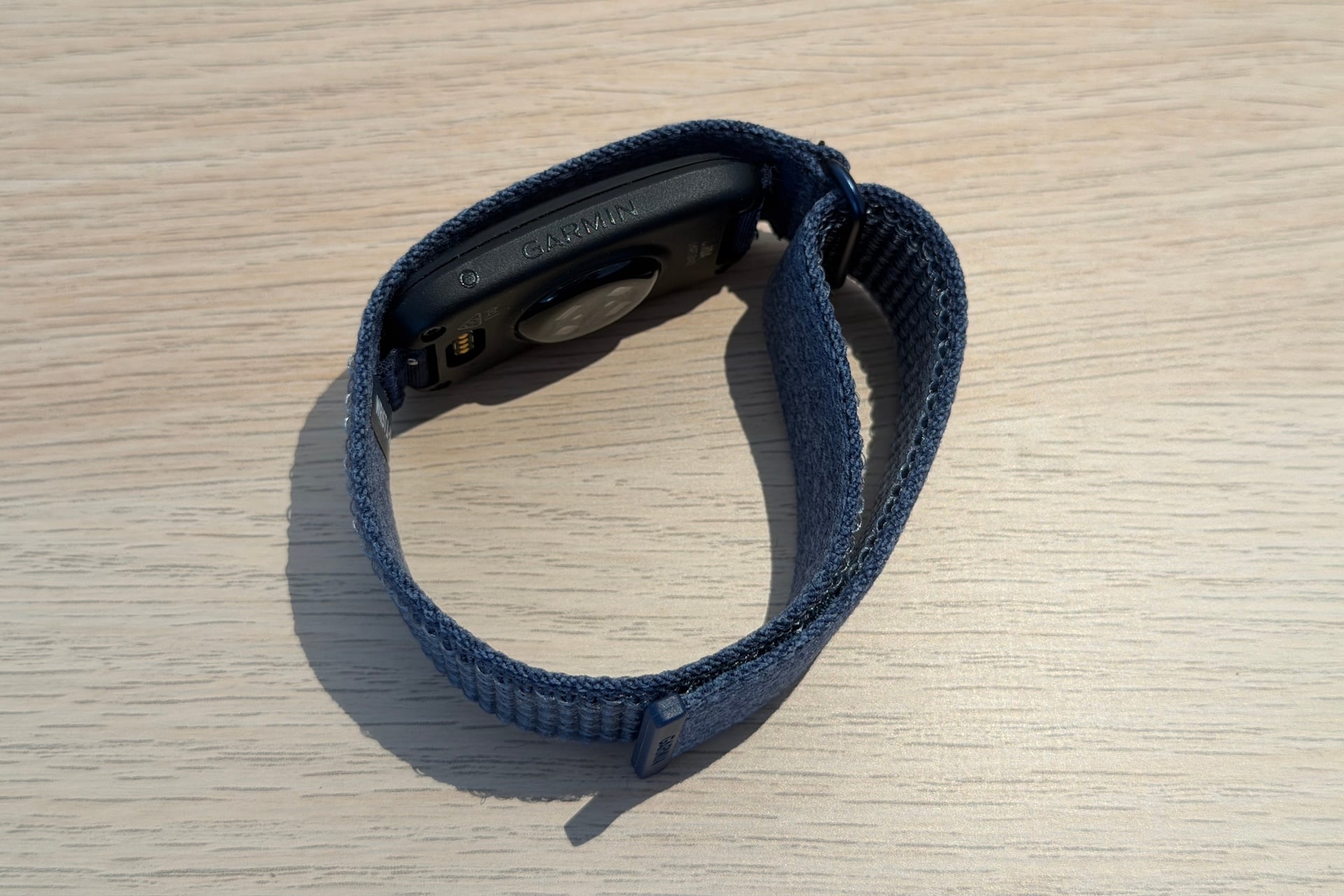 Garmin Cirqa Smart Band 00013