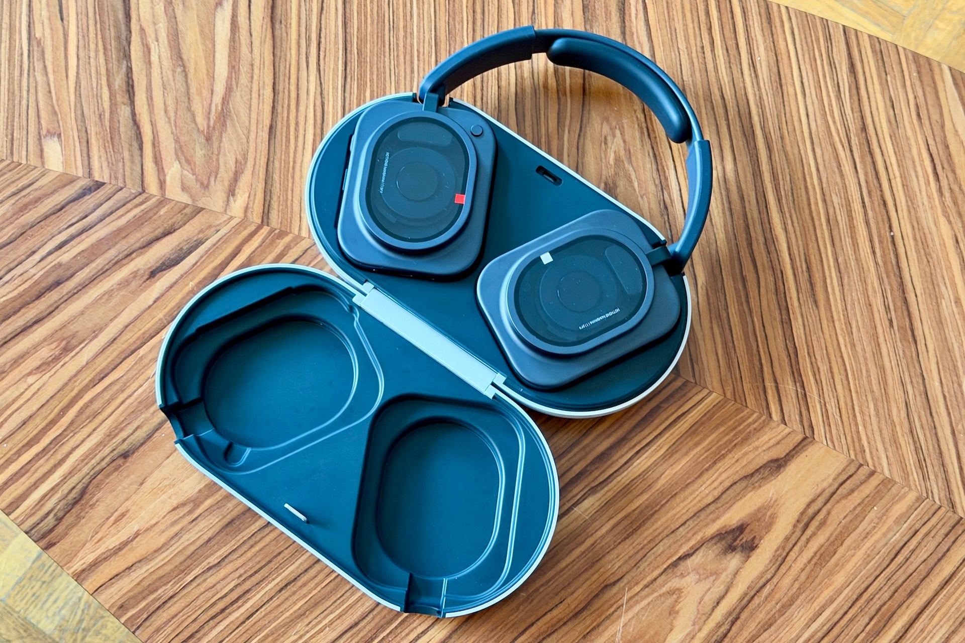 Nothing Headphone (1) Pro 00018
