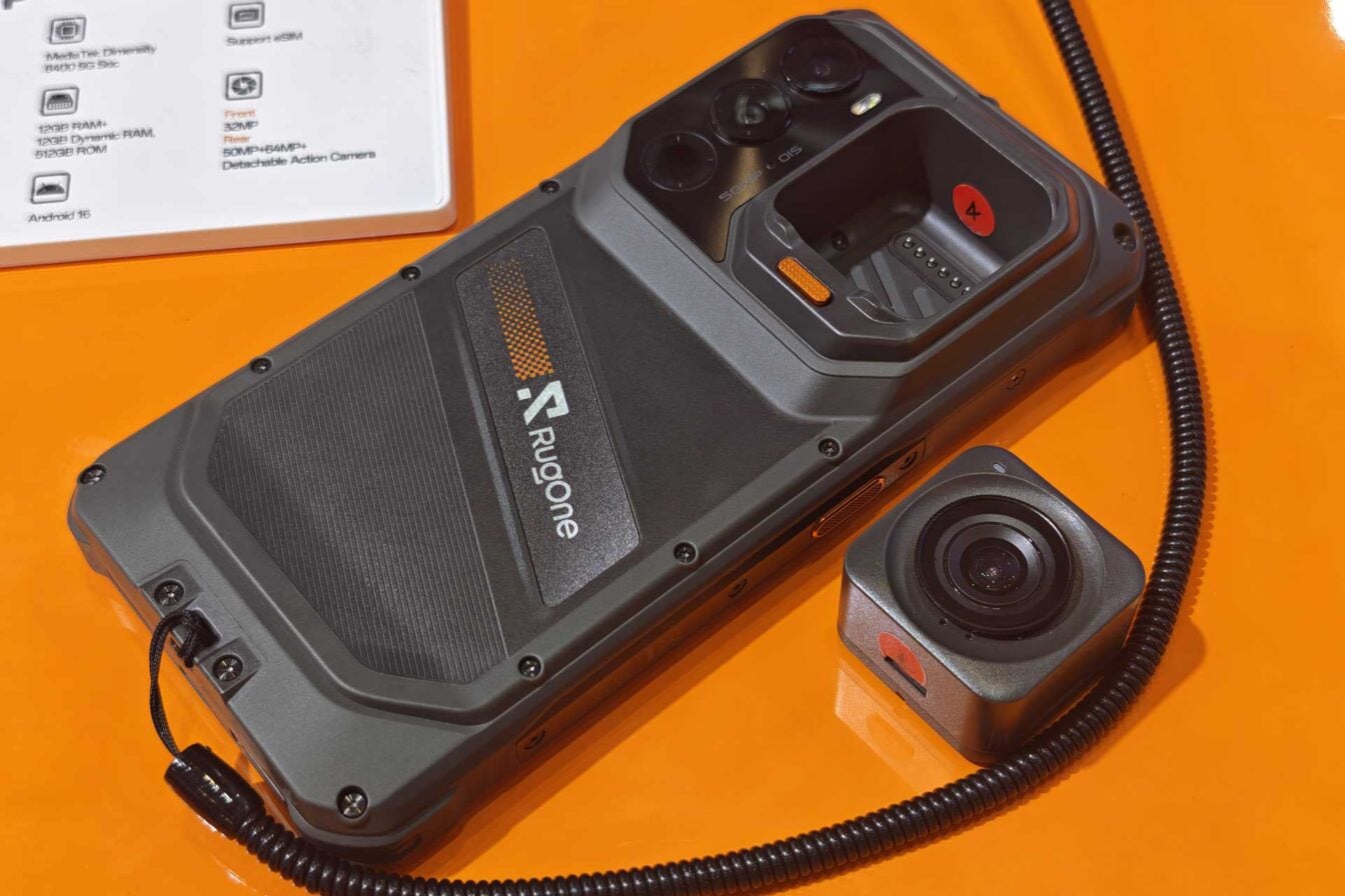 J’ai testé ce smartphone increvable avec une caméra qui se détache, et il pèse une tonne