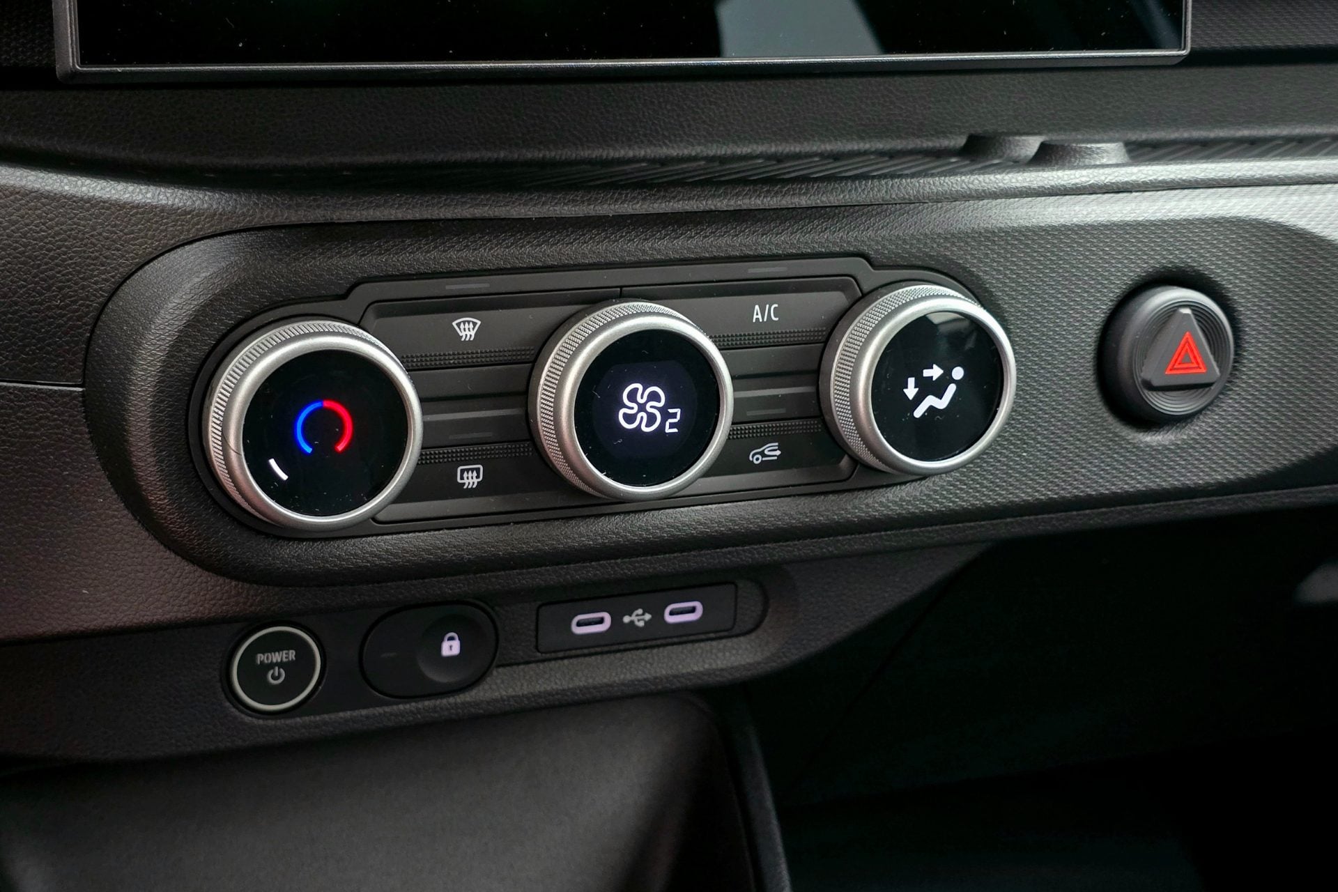 Dacia Spring (6)